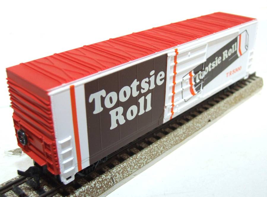LIFE LIKE HO: TR 50' Box Car(8422) in New Old Stock Boxed condition.(USA)