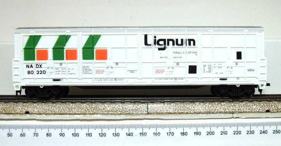 BEV-BEL CORP HO: Detailed LIGNUN 50' Box Car(19002) in New Old Stock Boxed condition.(USA)