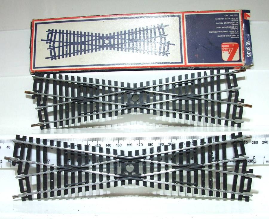 LIMA HO/OO: These Steel Crossovers are in Fair Used Boxed Condition.(Italy)