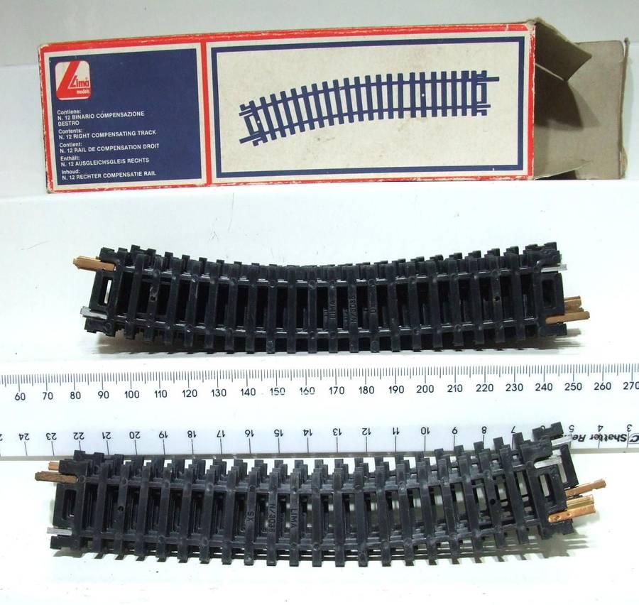 LIMA HO: 8x LH + 4x RH Compensation Steel Track(403036/35) in Good Used Boxed condition.(Italy))