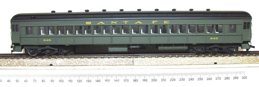 BACHMANN SPECTRUM OO:  Detailed American "SANTA FE" Passenger Coach in Good Un-Boxed condition.