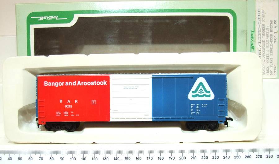 LIFE LIKE HO: 50' Evens Single-Door Box Car in Like New Boxed condition.(USA)