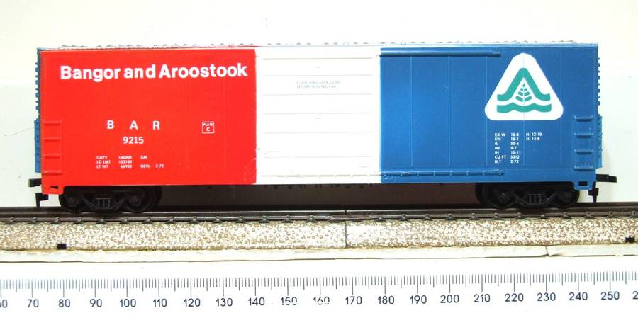 LIFE LIKE HO: 50' Evens Single-Door Box Car in Like New Boxed condition.(USA)