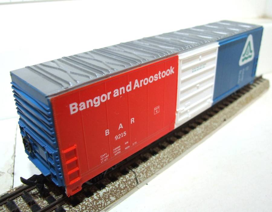 LIFE LIKE HO: 50' Evens Single-Door Box Car in Like New Boxed condition.(USA)