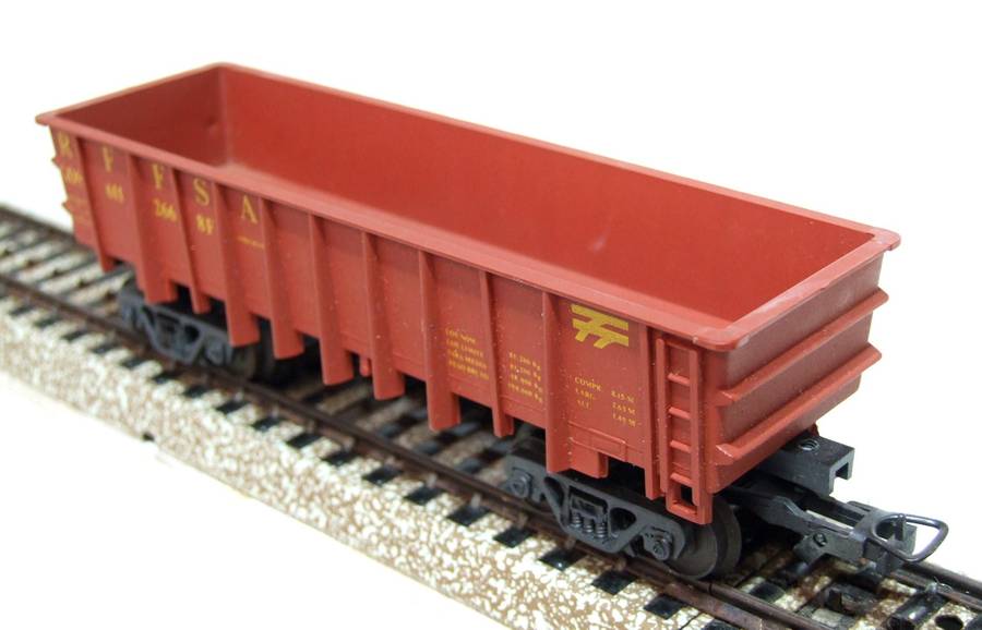 FRATESCHI HO: Coal Hopper with Different Couplings in Good Boxed, Used condition (Italy)