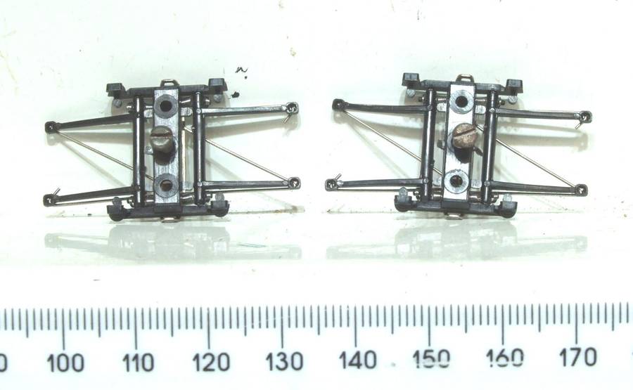 LIMA HO: 1pr SAR E5 Locomotive Pantographs  in Good condition(with new Springs) for Parts.(Italy)