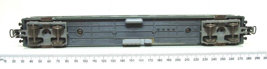 LIMA HO: SBB SWISS 1st Class Suburban Passenger Coach in Good, Un-Boxed condition(Italy)