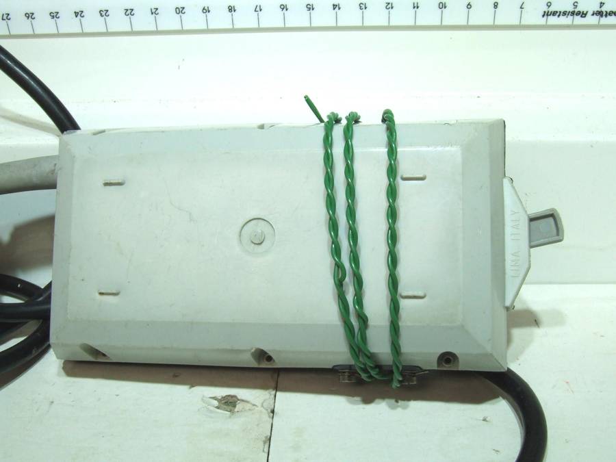 LIMA POWER SUPPLY:  European 220V/12.5V DC Power Supply/Controller in good un-boxed condition(Italy)