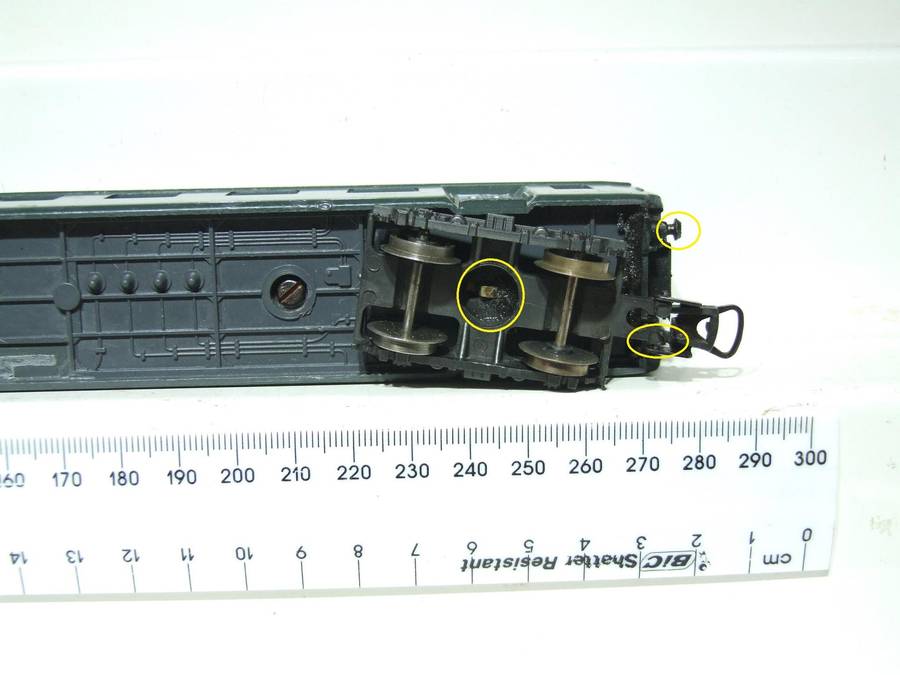 LIMA HO: SBB SWISS 1st Class Suburban Passenger Coach in Fair, Un-Boxed condition(Italy)