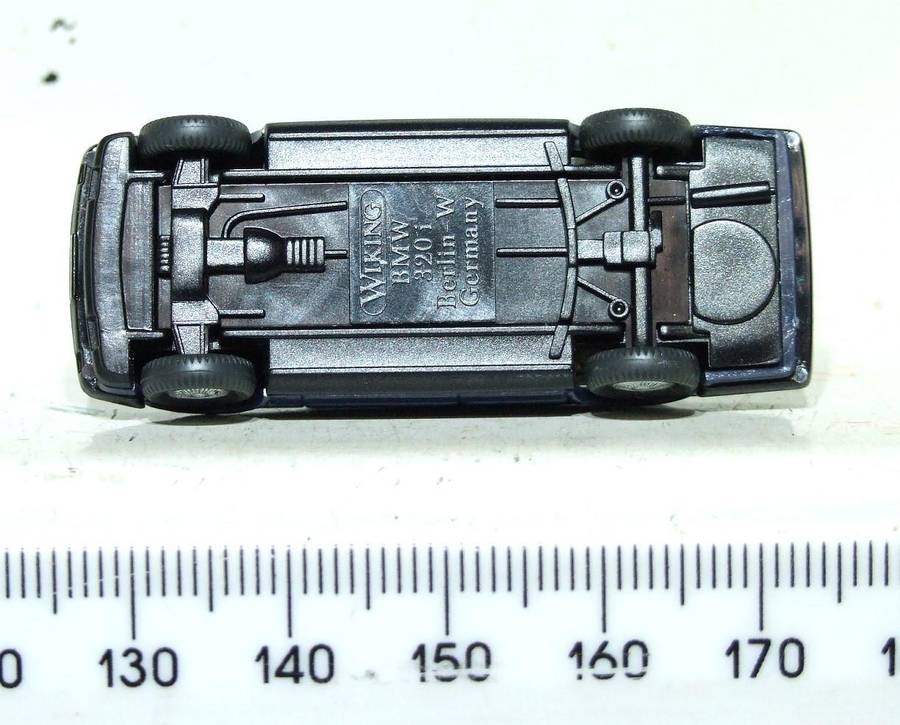WIKING HO: Highly Detailed BMW 320i  in Like New Un-Boxed Condition.(Germany)