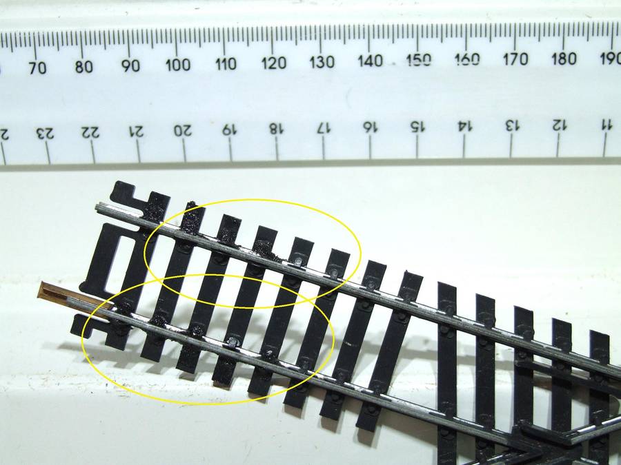 LIMA HO/OO: 2x Points and a Crossover are up for Auction in Fair Used Condition.(Italy)