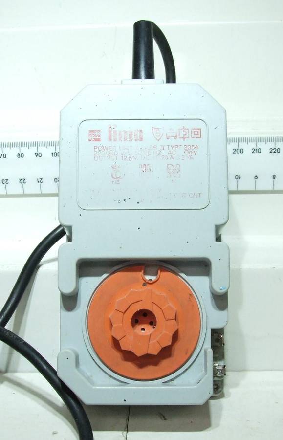LIMA POWER SUPPLY:   220V/12.5V DC Power Supply/Controller in good un-boxed condition(Italy)