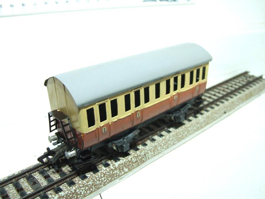 FLEISCHMANN OO: Vintage Junior Passenger Car in  Fair, Un-Boxed condition(GR)