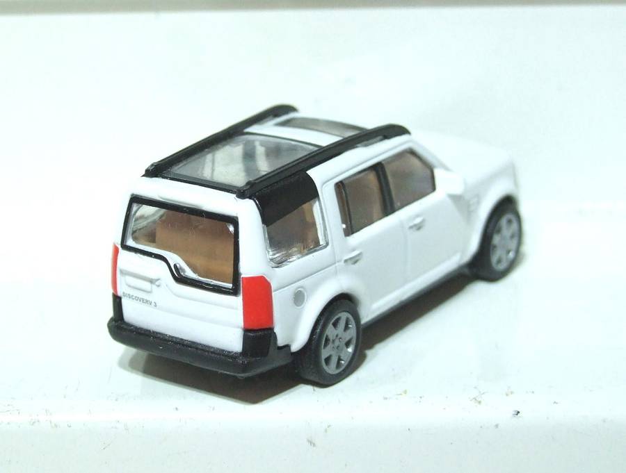 MALIBU HO: Highly Detailed Land Rover Discovery 3  in Good Un-Boxed Condition.