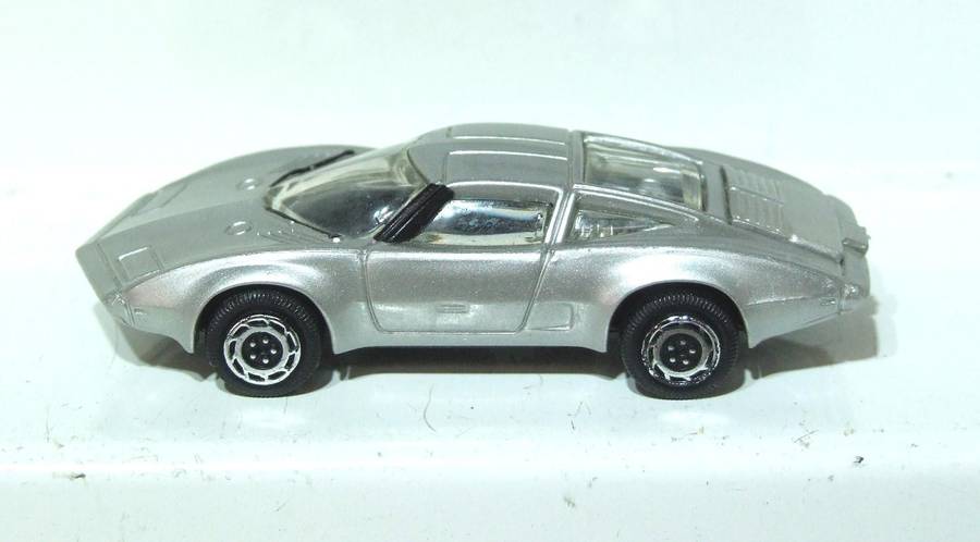 TM GM Corp HO: Highly Detailed 98 Aero Vette GT in Good Un-Boxed Condition.