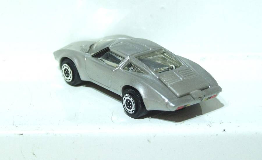 TM GM Corp HO: Highly Detailed 98 Aero Vette GT in Good Un-Boxed Condition.