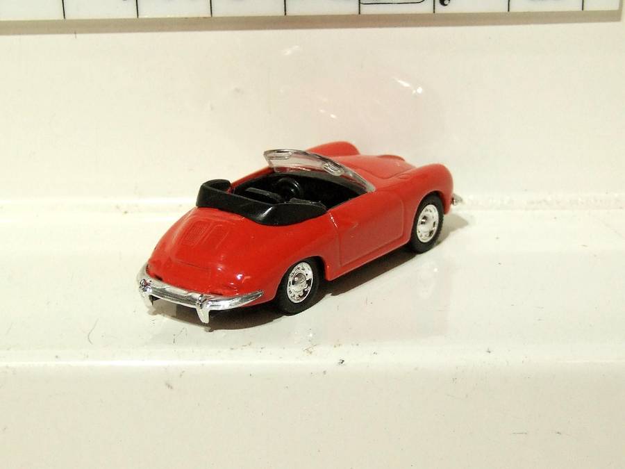 HIGH SPEED HO: Highly Detailed Classic Porsche Cabriole in Good Un-Boxed Condition.