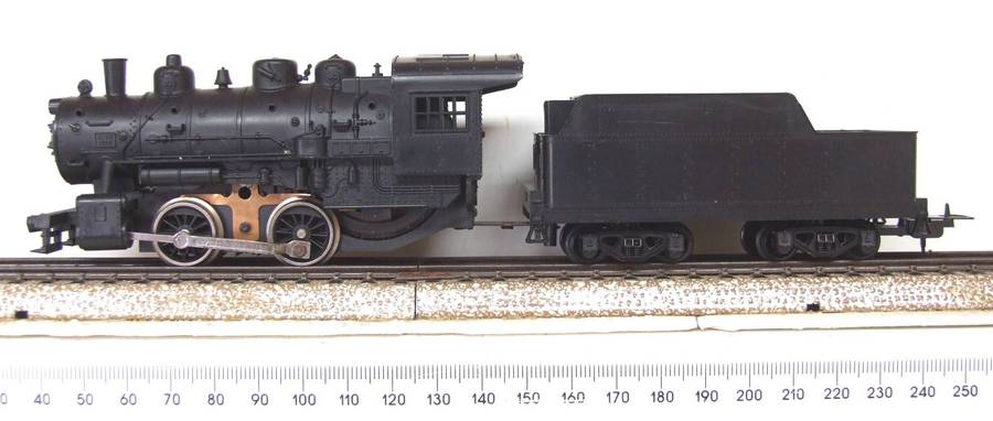 LIMA HO:  Unmarked Locomotive with Water Tender in Fair, Un-boxed and Used Condition(Italy)