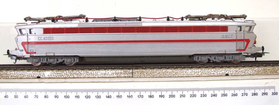 LIMA HO:  Vintage SNCF European Electric Locomotive in Good Un-Boxed condition (Italy)