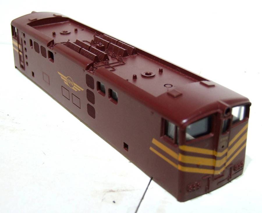 LIMA HO:  SAR ` Trans Karoo` E5 Locomotive Body in Very Good condition for Parts or Repair.(Italy)