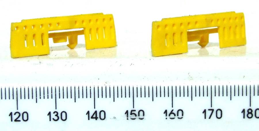 LIMA HO: SAR E5 `Blue Train` Locomotive cowcatchers in Good un-boxed condition for Parts.(Italy)