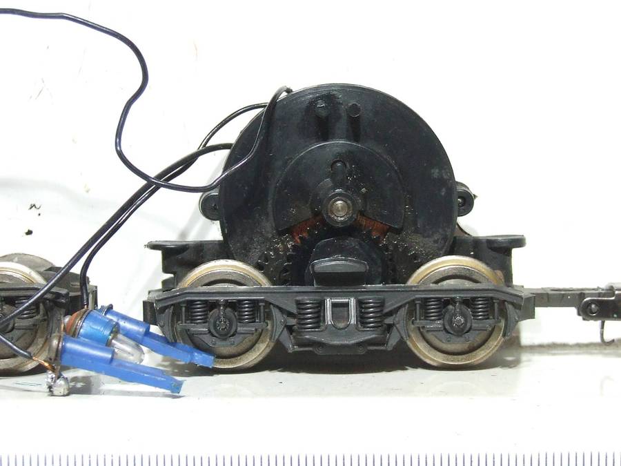 LIMA HO: SAR E5 Loco Power Bogies with Directional Lights in Good Condition for Parts.(Italy)