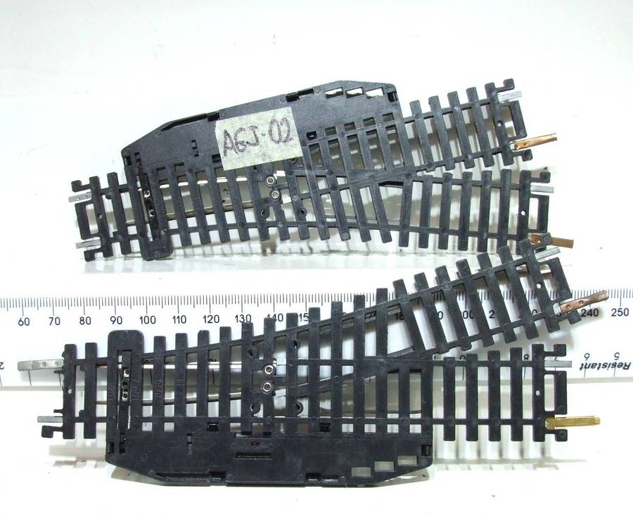 LIMA HO/OO: Steel Manual RH+LH Points in Good Used and Un-Boxed Condition.(Italy)