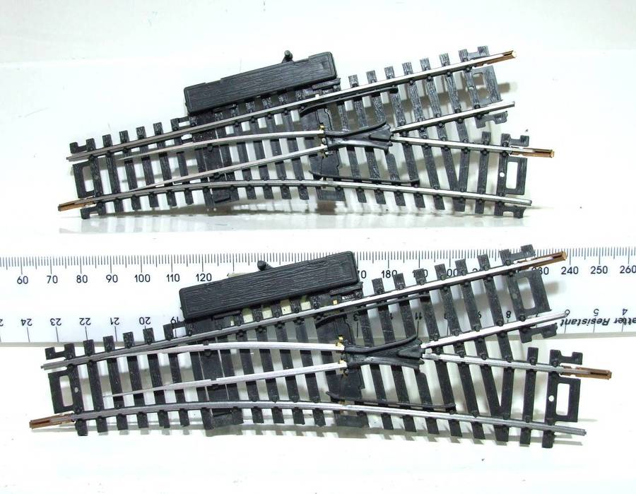 LIMA HO/OO: Vintage Steel Manual 2pc RH Points in Good Used and Un-Boxed Condition.(Italy)