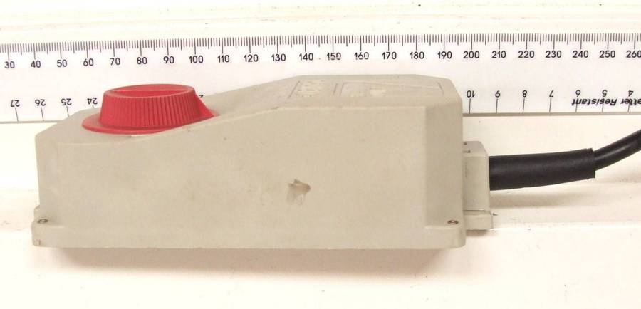 LIMA POWER SUPPLY:  European 220V/12.5V DC Power Supply/Controller in good un-boxed condition(Italy)
