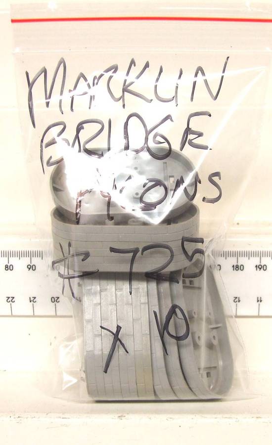 MARKLIN HO:  On Auction is this 10pc Bridge Pylons(7252) for M-Track in Good Used Condition.(GR)