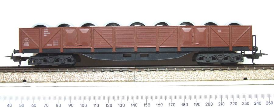 LIMA HO: Long Freight Wagon with Concrete Pipe Load in Fair Un-boxed, Used condition (Italy)