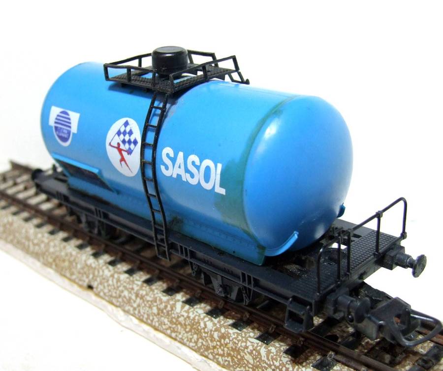 LIMA HO: Vintage SASOL Tanker Wagon in good  Un-Boxed Condition (Italy)