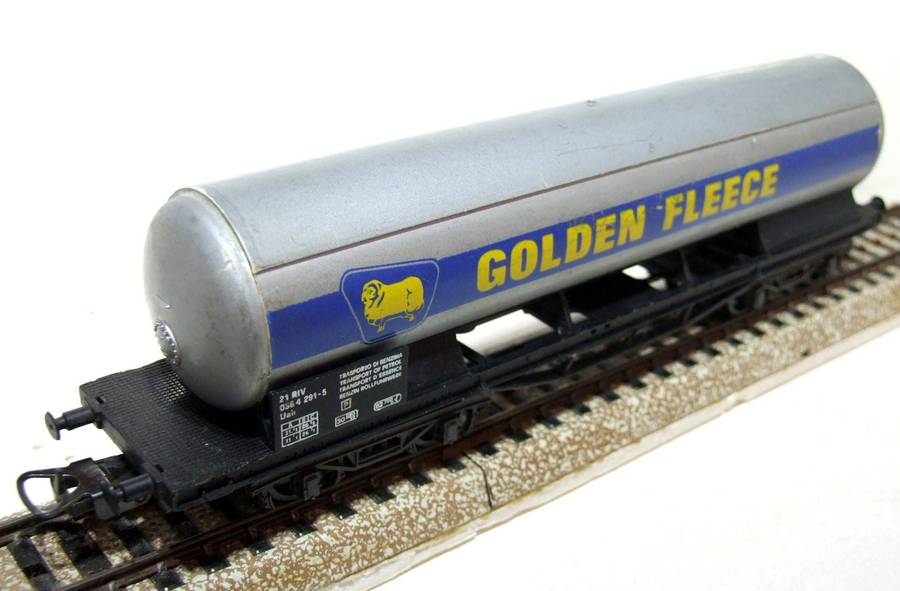 LIMA HO: Vintage GOLDEN FLEECE Tanker Wagon in Fair  Un-Boxed Condition (Italy)