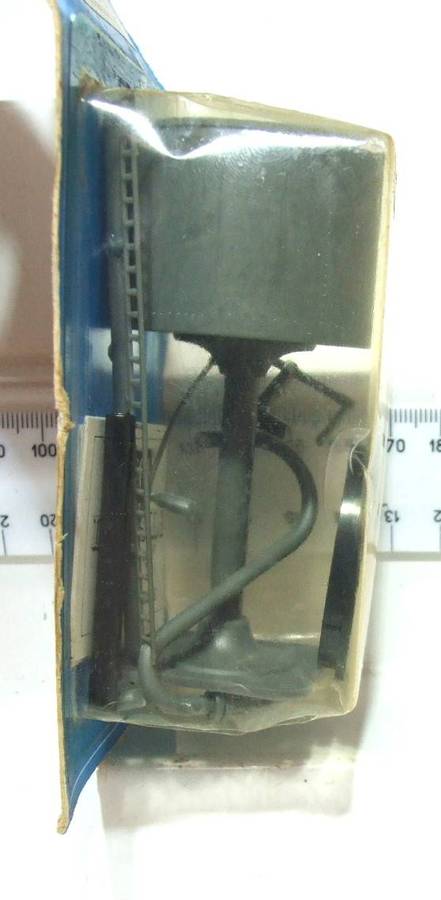 PECO HO:  On Auction is this Plastic Steam Locomotive Water Tower in New Carded Condition.(ENG)