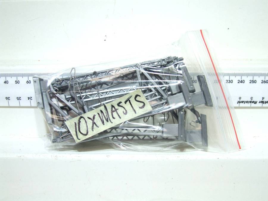 ELECTROTREN HO: 10pc Vintage Railway Canatery Masts in Fair Condition (Spain)