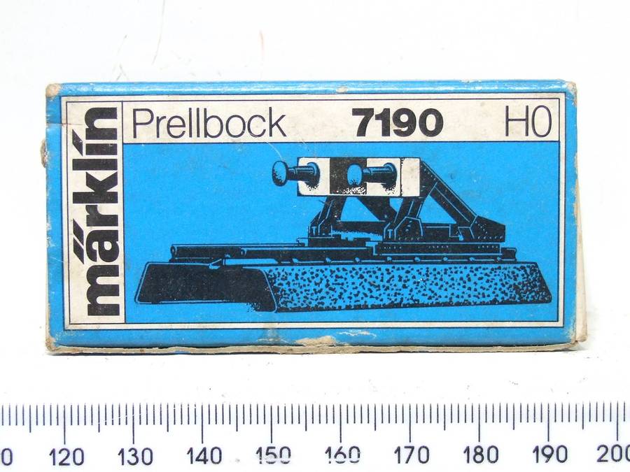 MARKLIN HO:  Vintage M-Track Railway Buffer Stop in Good Boxed Condition (GR)