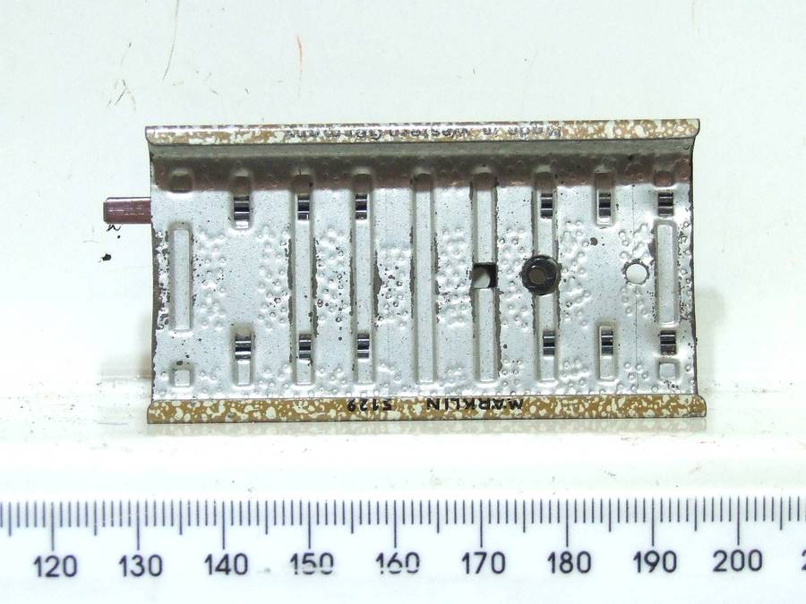 MARKLIN HO:  Vintage M-Track Railway Buffer Stop in Good Boxed Condition (GR)