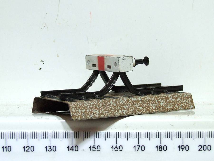 MARKLIN HO:  Vintage M-Track Railway Buffer Stop in Good Boxed Condition (GR)