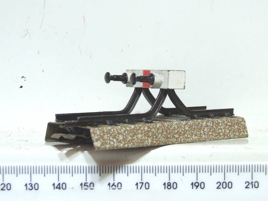 MARKLIN HO:  Vintage M-Track Railway Buffer Stop in Good Boxed Condition (GR)