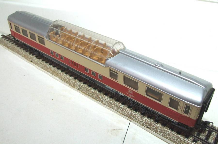 MARKLIN HO: Vintage `DB` 1st Class Observation Passenger Coach in Fair un-boxed condition (Germany)