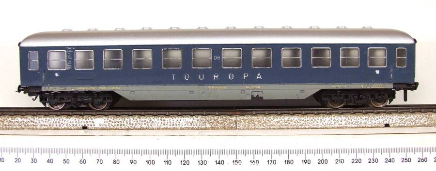 FLEISCHMANN HO: Vintage `DB TOROPA" 1st Class Passenger Coach in Fair un-boxed condition (Germany)