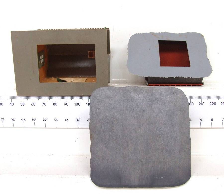 SCENERY HO/OO:  On Auction are these Small Plastic  Buildings in Fair Used Condition.