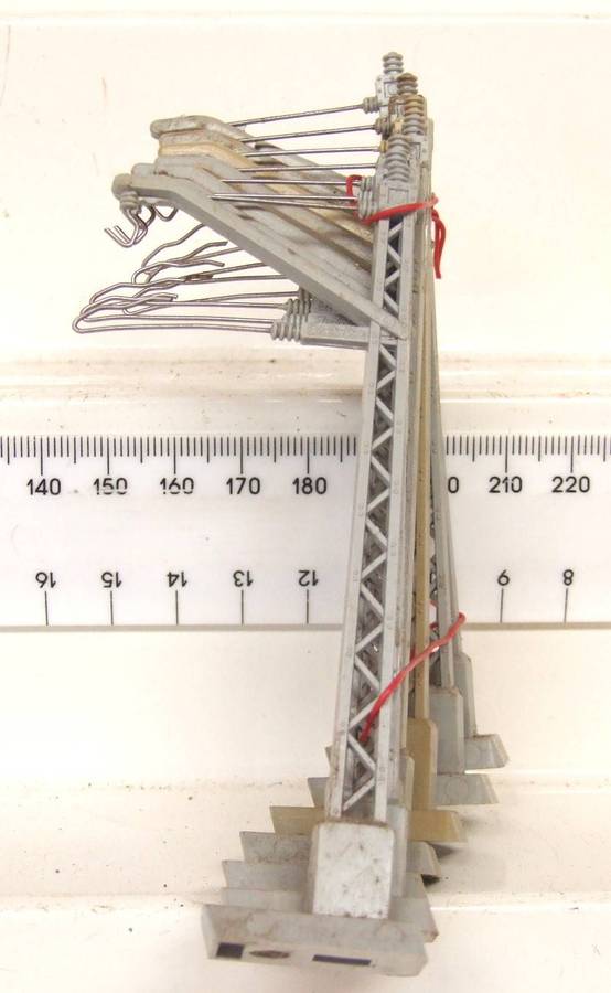ELECTROTREN HO: 7pc Vintage Railway Canatery Masts in Fair Condition (Spain)