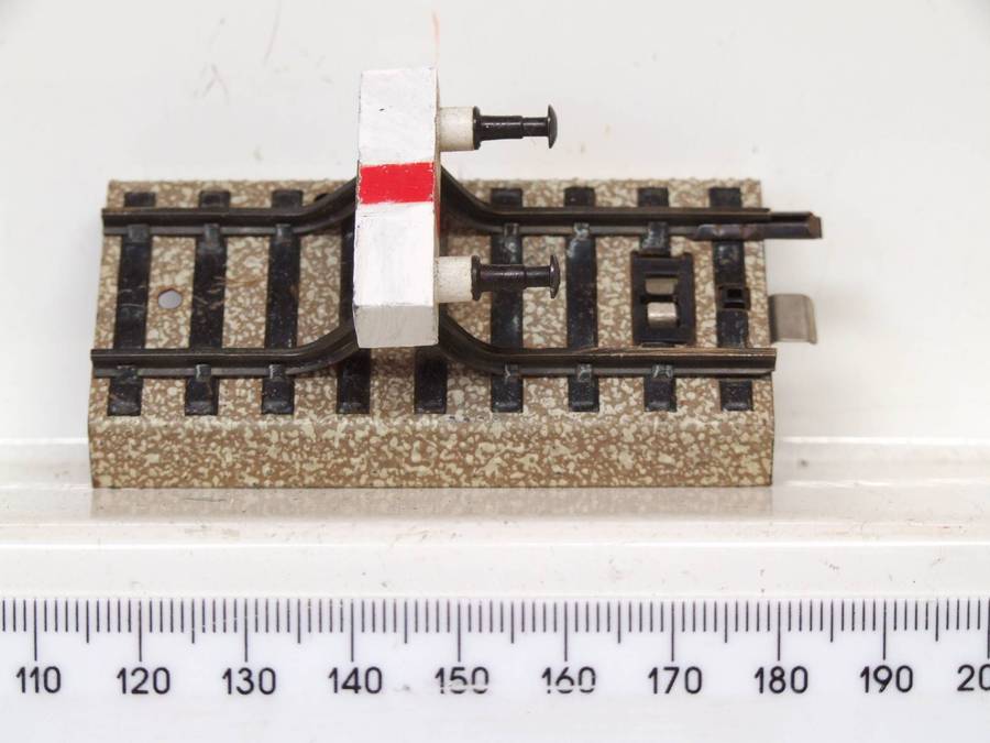 MARKLIN HO:  Vintage M-Track Railway Buffer Stop in Good Un-Boxed Condition (GR)