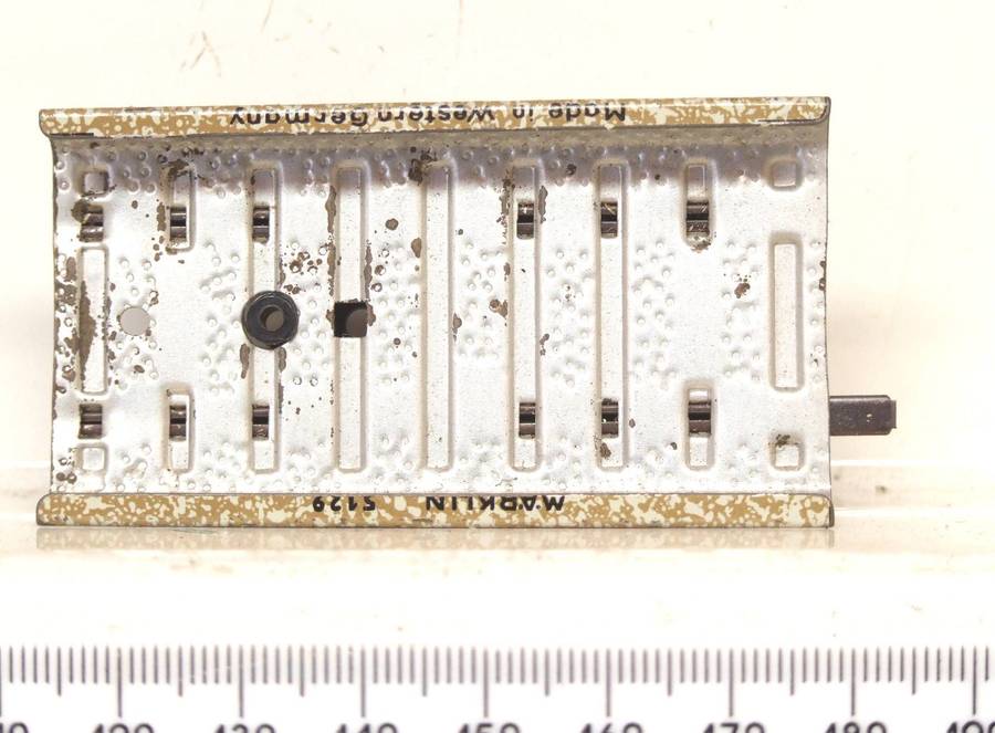 MARKLIN HO:  Vintage M-Track Railway Buffer Stop in Good Boxed Condition (GR)