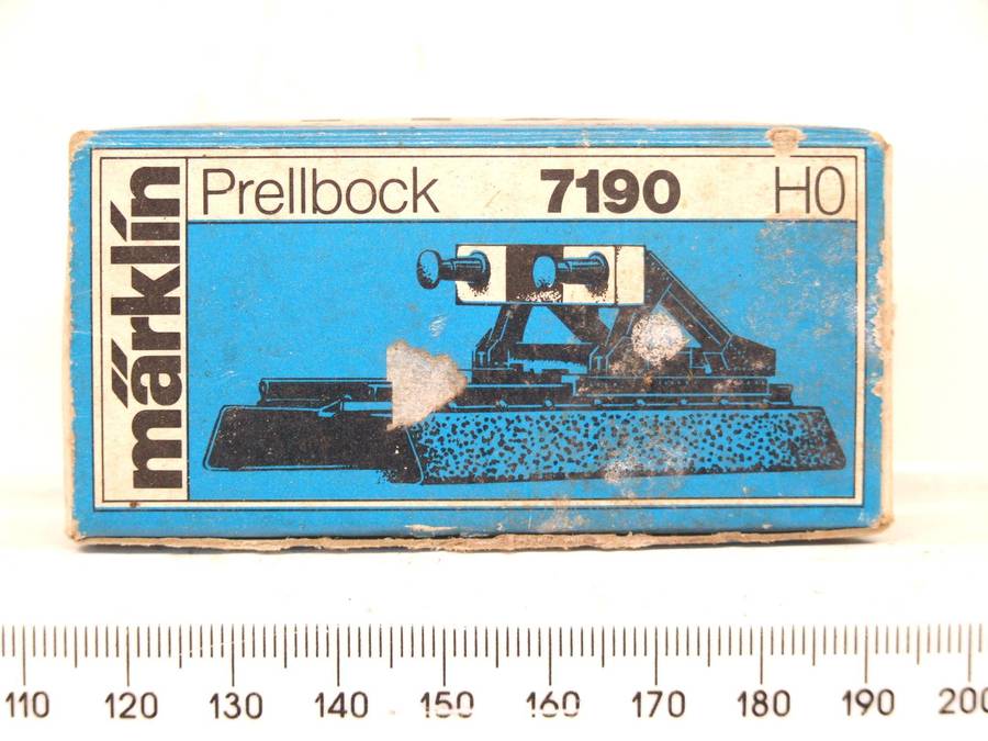 MARKLIN HO:  Vintage M-Track Railway Buffer Stop in Good Boxed Condition (GR)