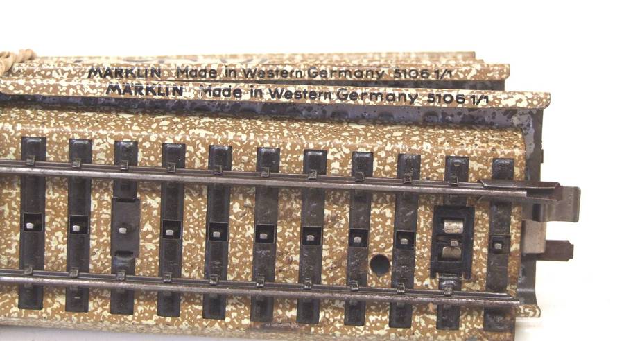 MARKLIN-M HO: 10x 3-Rail Strait(51061/1) Steel Track in Good Used un-boxed condition.(W-GR)