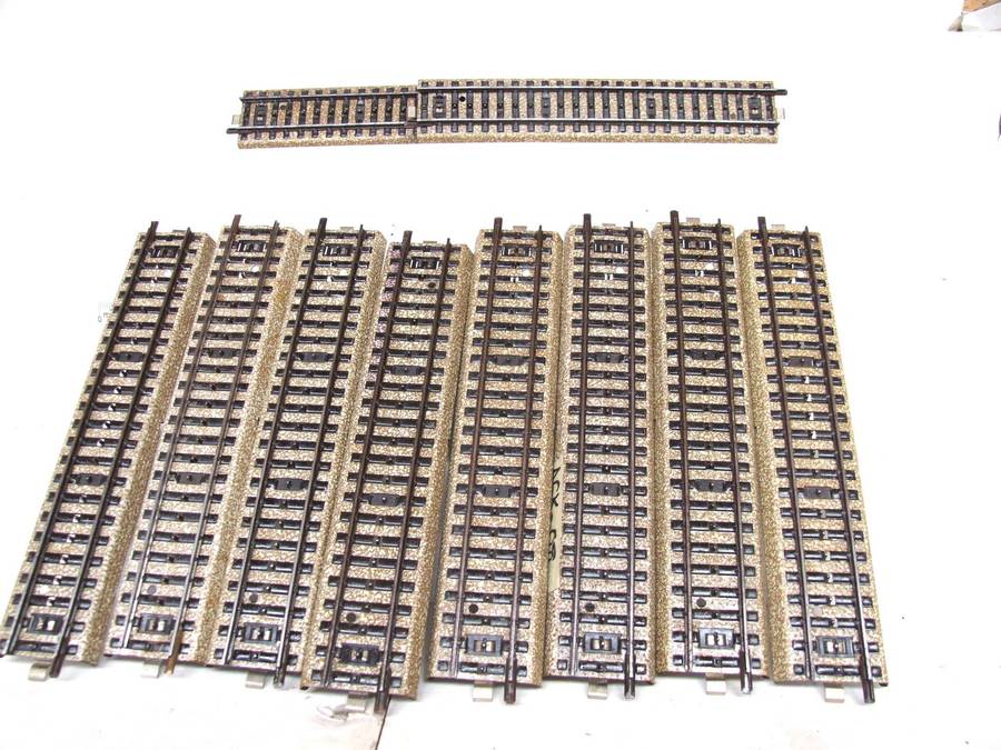 MARKLIN-M HO: 10x 3-Rail Strait(51061/1) Steel Track in Good Used un-boxed condition.(W-GR)