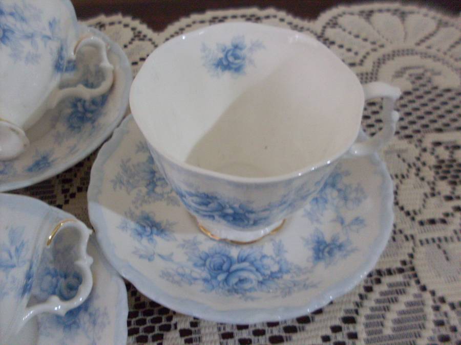 RARE ROYAL ALBERT TIFFANY DESIGN ...3 DUOS AND 1 SMALL CUP DUO...