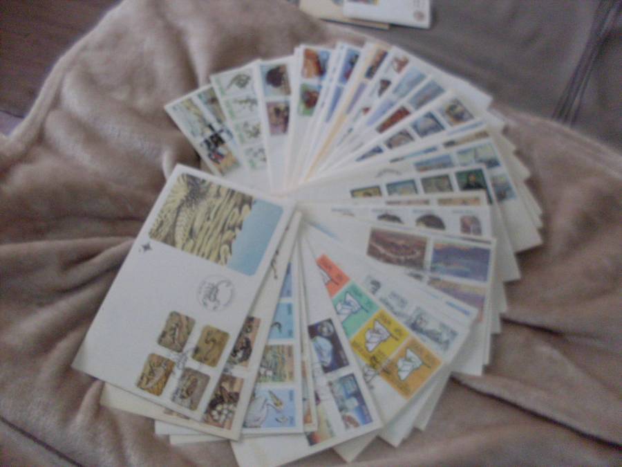 9 KG MIXED WORLD STAMPS ON OFF PAPER/FDC/MAXICARDS/ALBUMS ETC ETC ETC